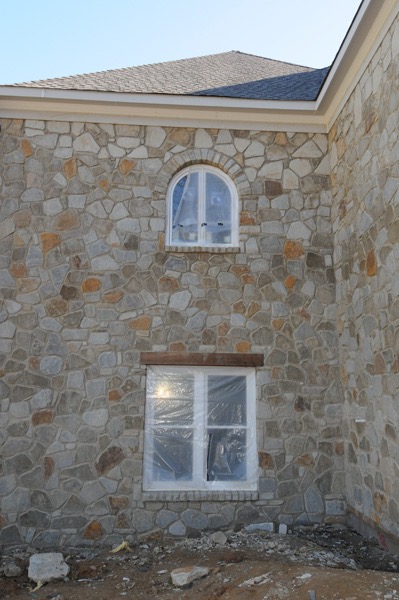 4575_Flagstone_Tumbled_Building.jpg